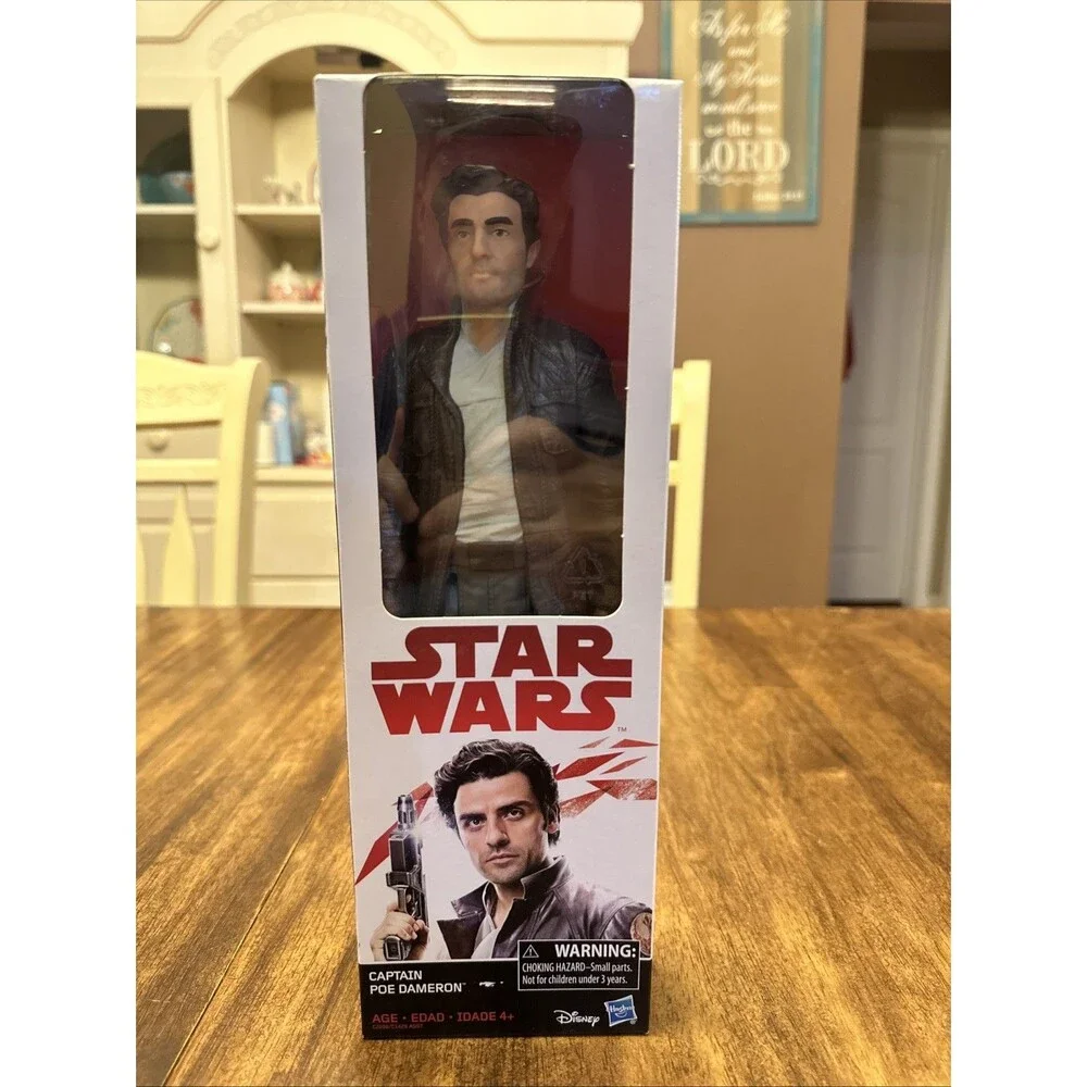 NEW 2017 STAR WARS CAPTAIN POE DAMERON ACTION FIGURE HASBRO DISNEY NIP LAST JEDI